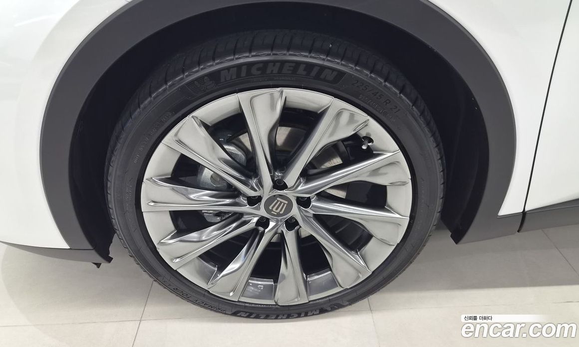 Toyota Crown Crossover фото 5