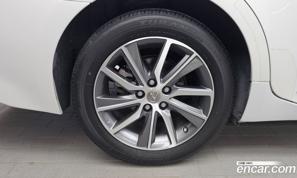 Lexus ES300h фото 5