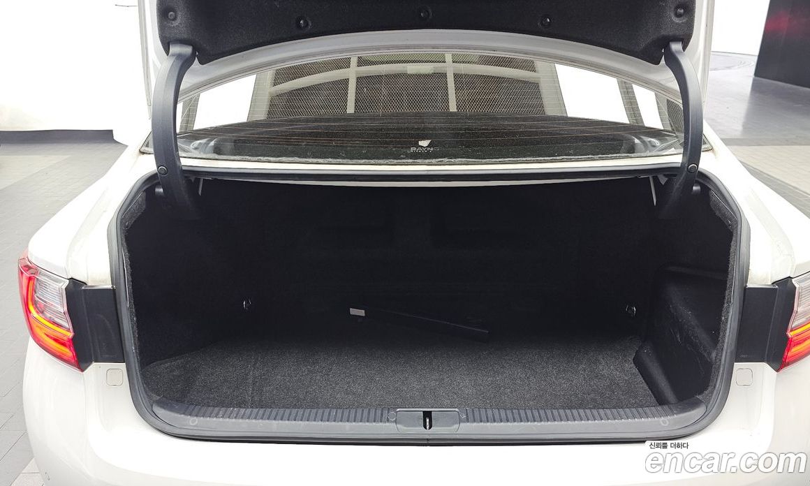 Lexus ES300h фото 20