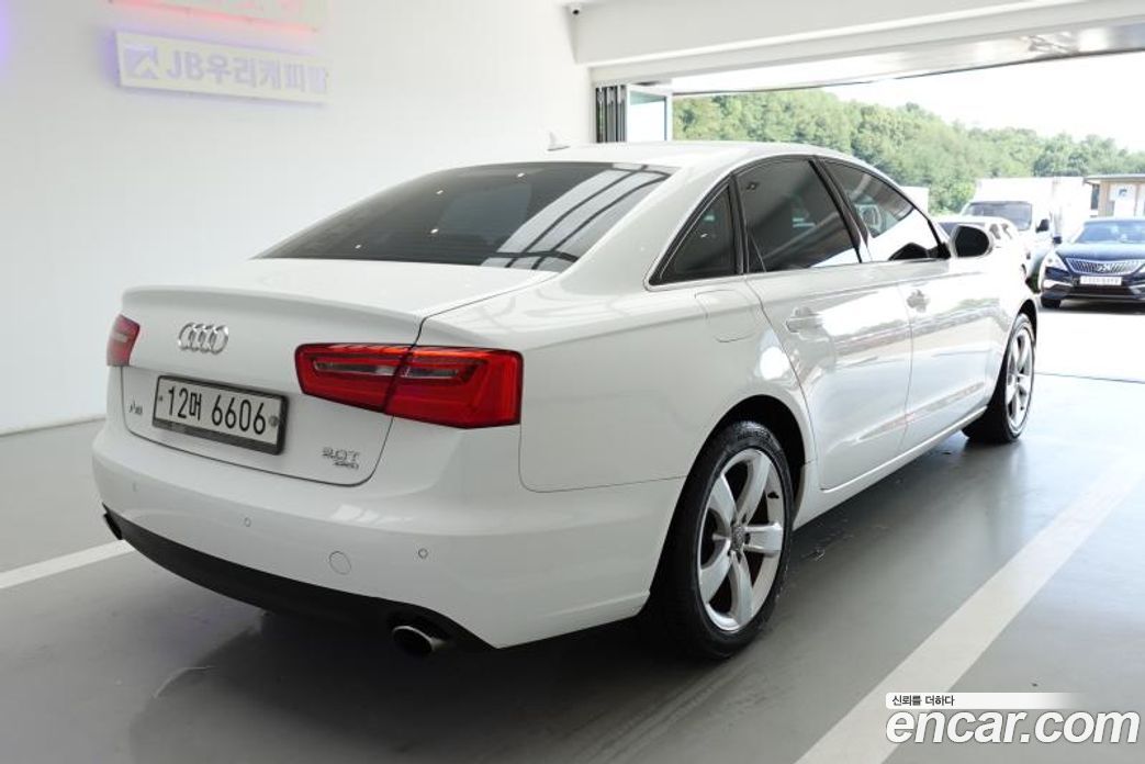 Audi A6 (C7) фото 2