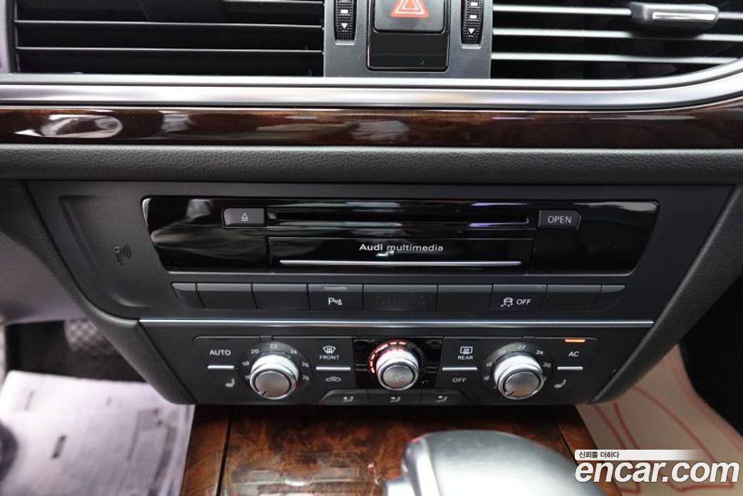 Audi A6 (C7) фото 12