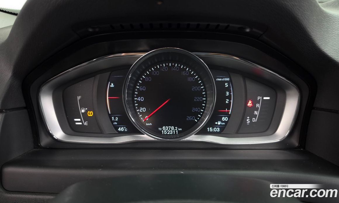 Volvo XC70 фото 8