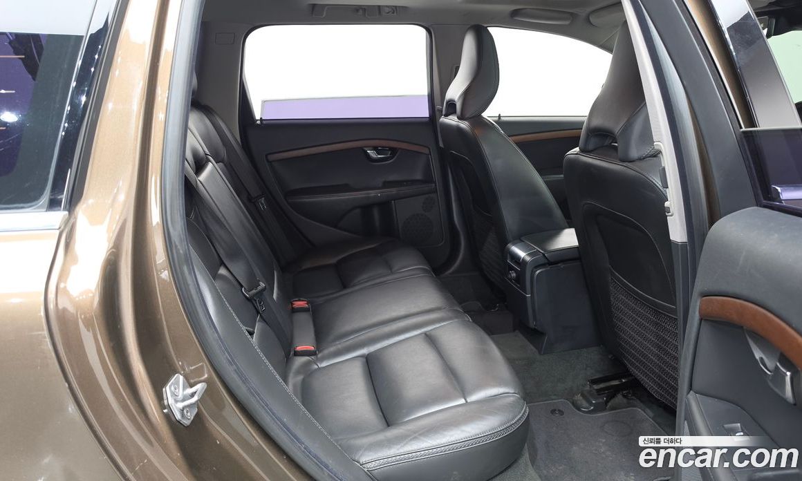 Volvo XC70 фото 12