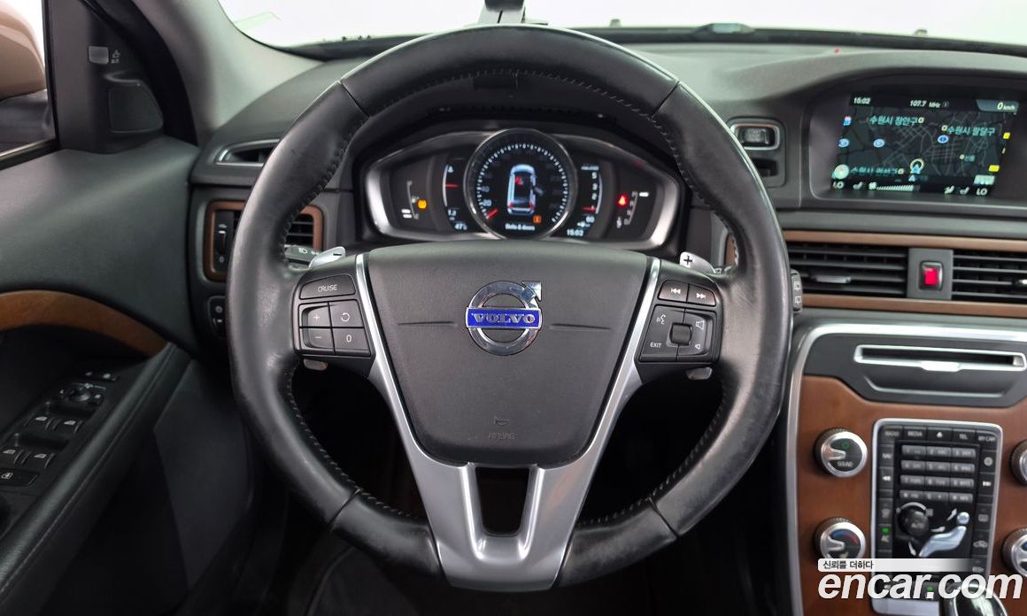 Volvo XC70 фото 13