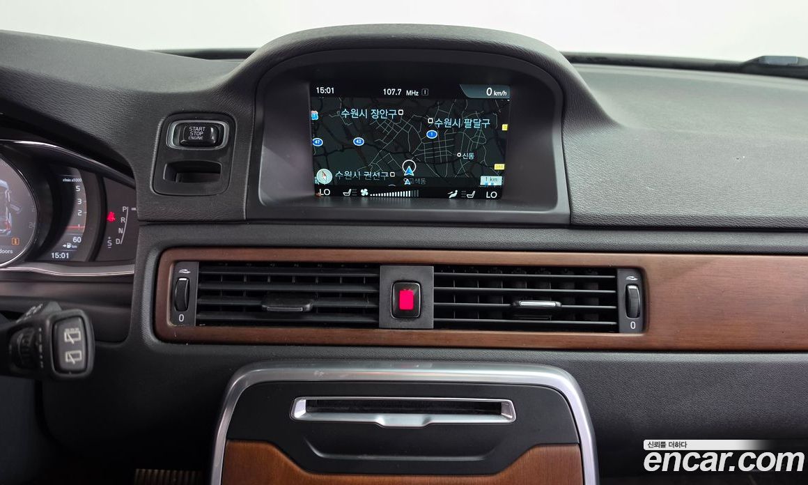 Volvo XC70 фото 14
