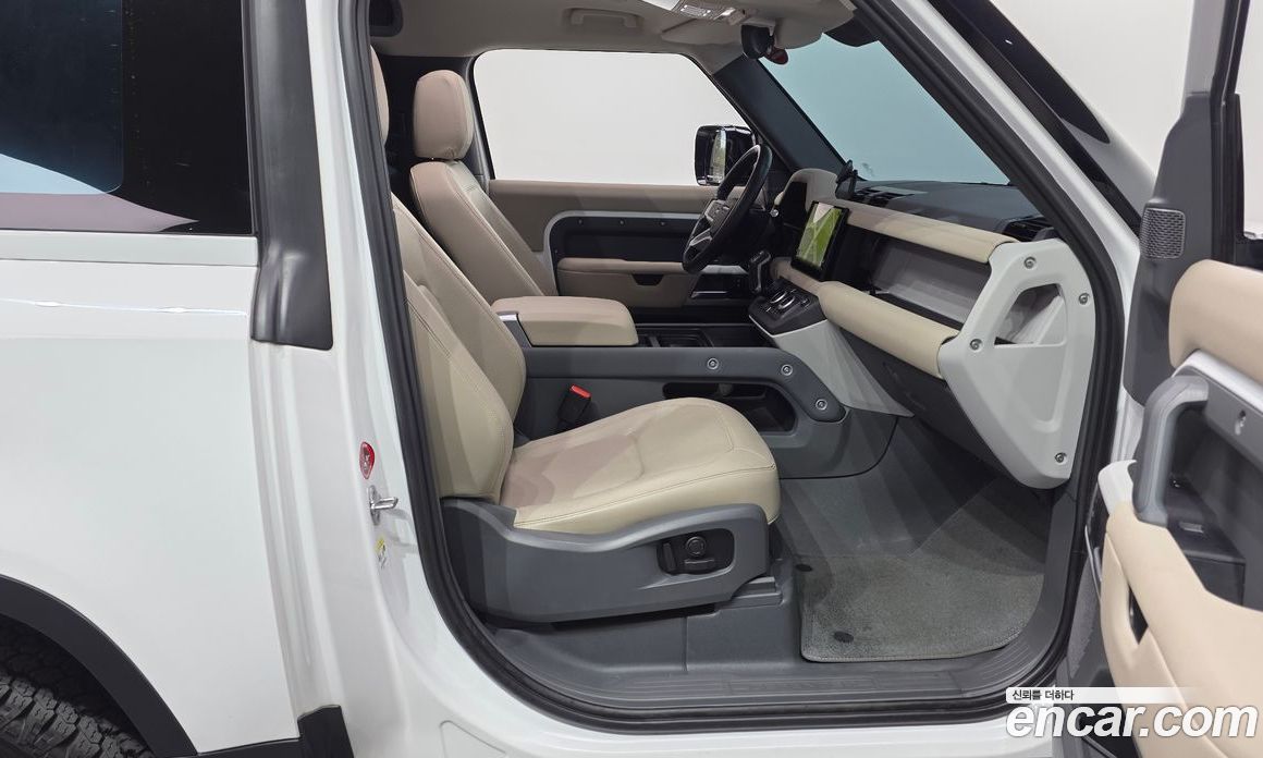 Land Rover Defender (L663) фото 11