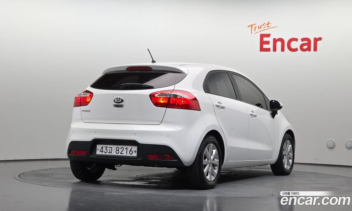 Kia Pride 3rd Gen фото 2