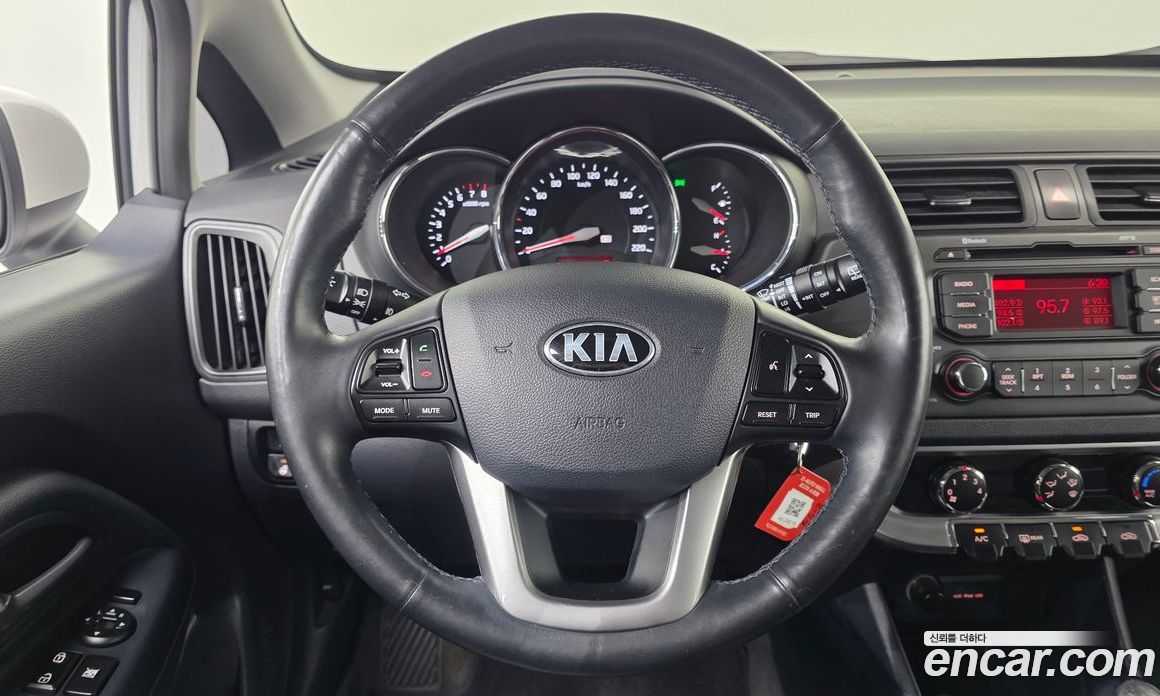 Kia Pride 3rd Gen фото 13