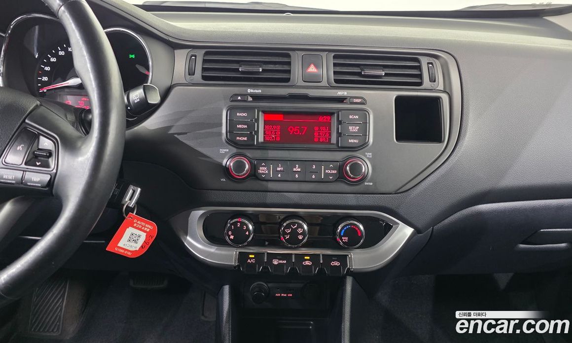 Kia Pride 3rd Gen фото 14