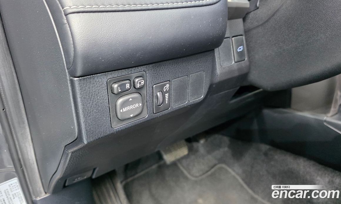 Toyota RAV4 4th Gen фото 16