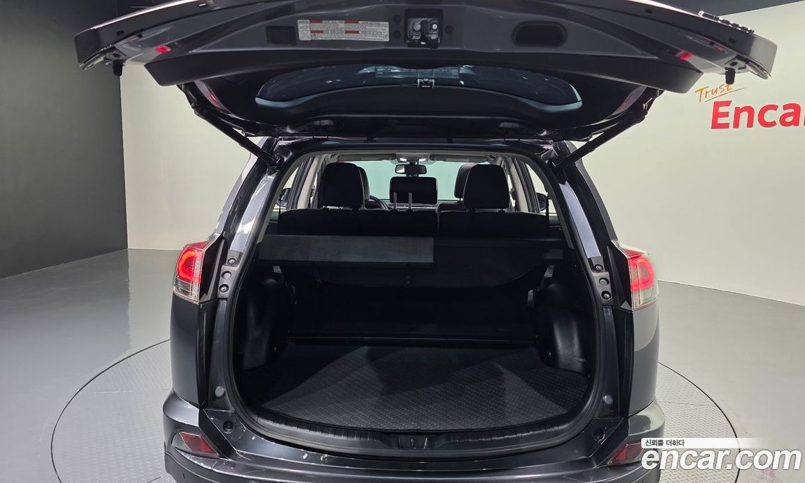 Toyota RAV4 4th Gen фото 32