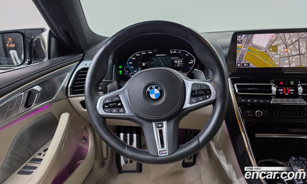 BMW 8-Series (G15) фото 13