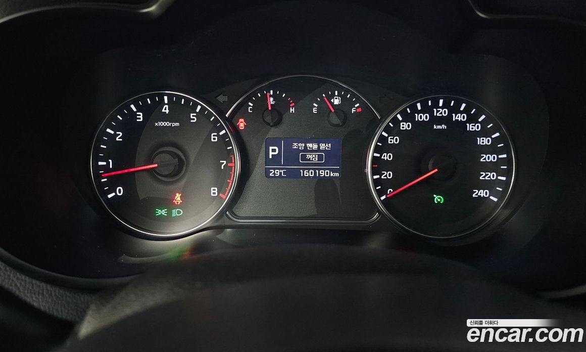 Kia Carens 3rd Gen фото 8
