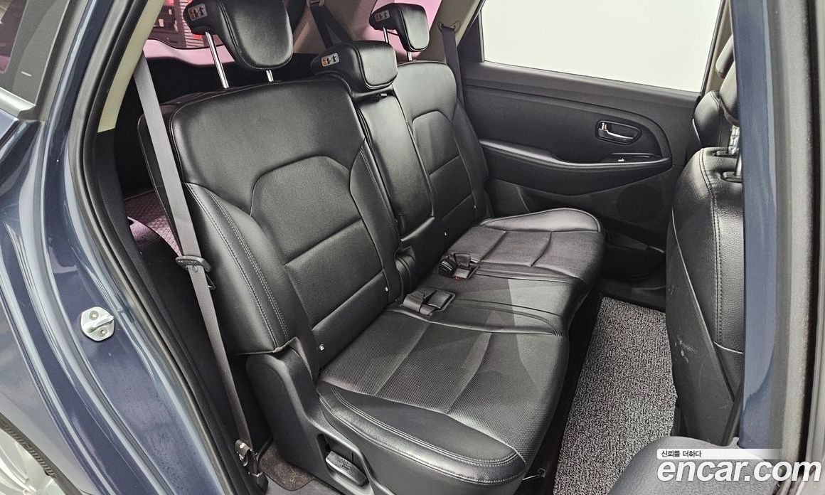 Kia Carens 3rd Gen фото 11