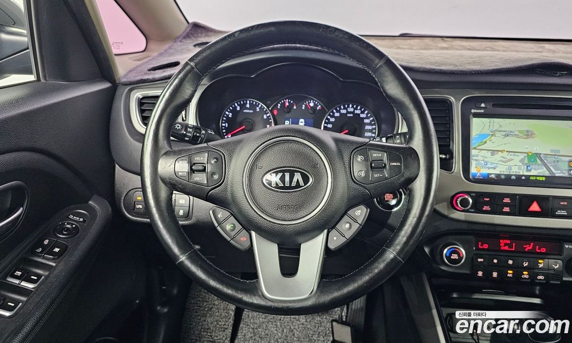 Kia Carens 3rd Gen фото 13