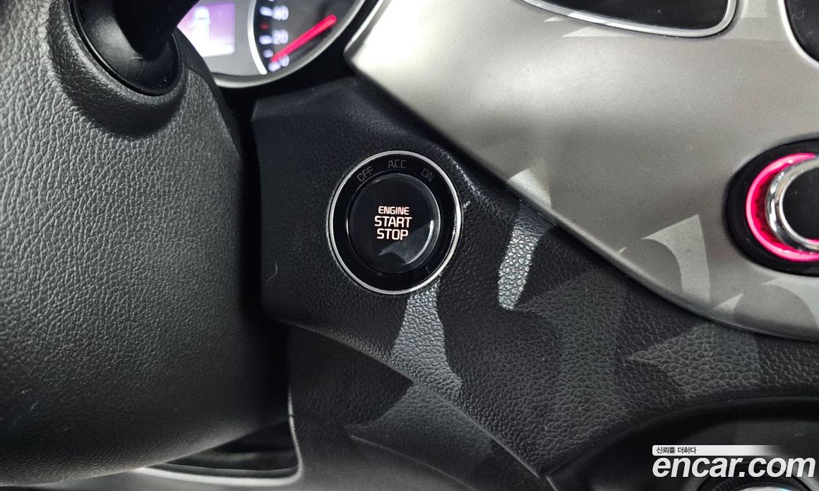 Kia Carens 3rd Gen фото 16