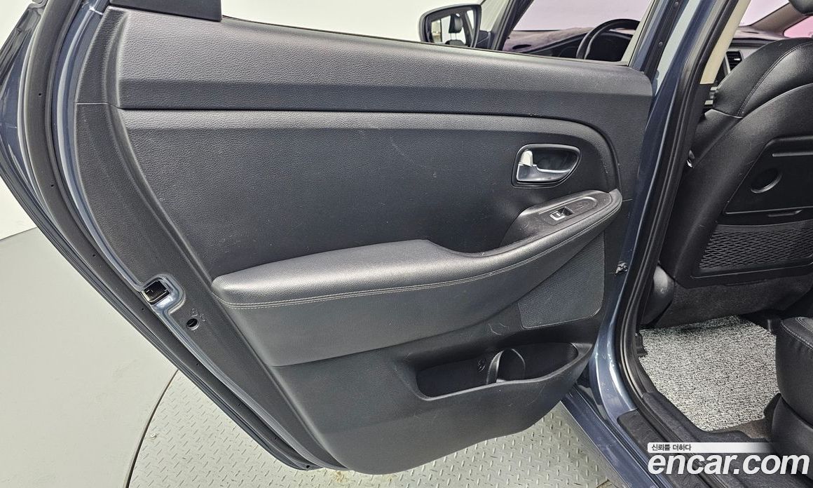 Kia Carens 3rd Gen фото 25