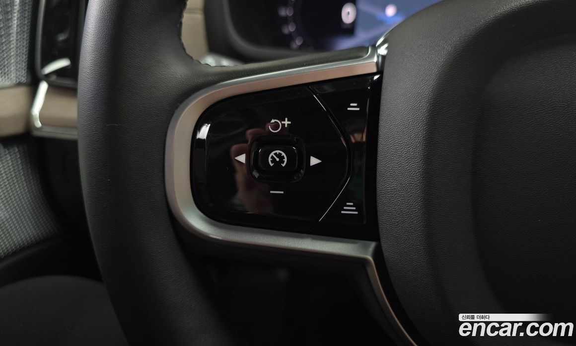 Volvo XC90 2nd Gen фото 17