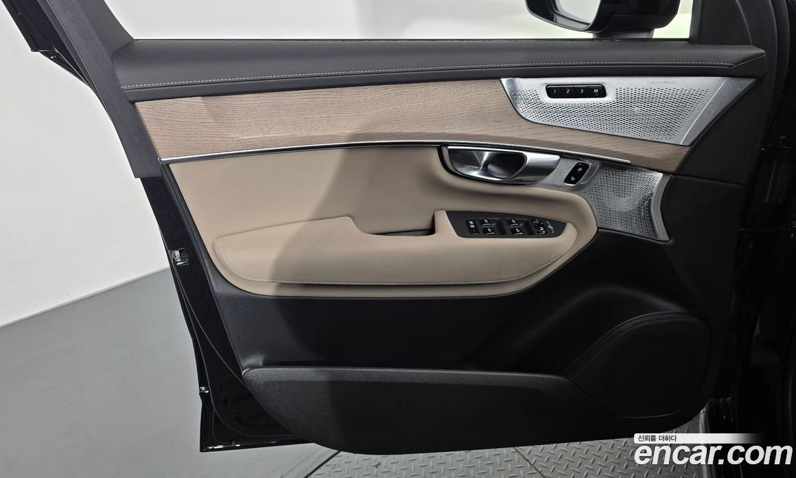 Volvo XC90 2nd Gen фото 24