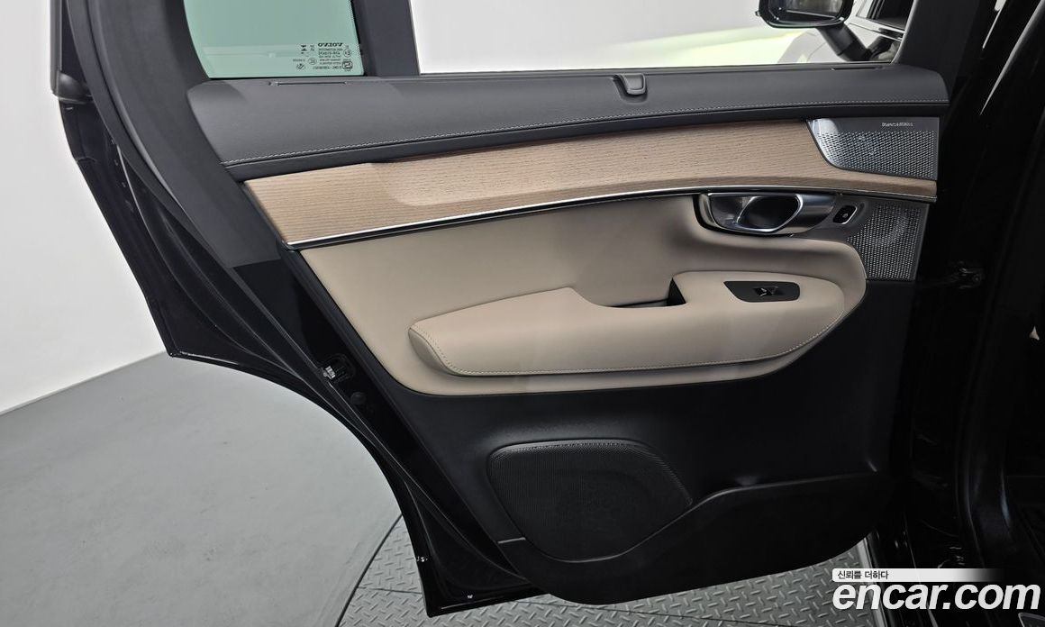 Volvo XC90 2nd Gen фото 25