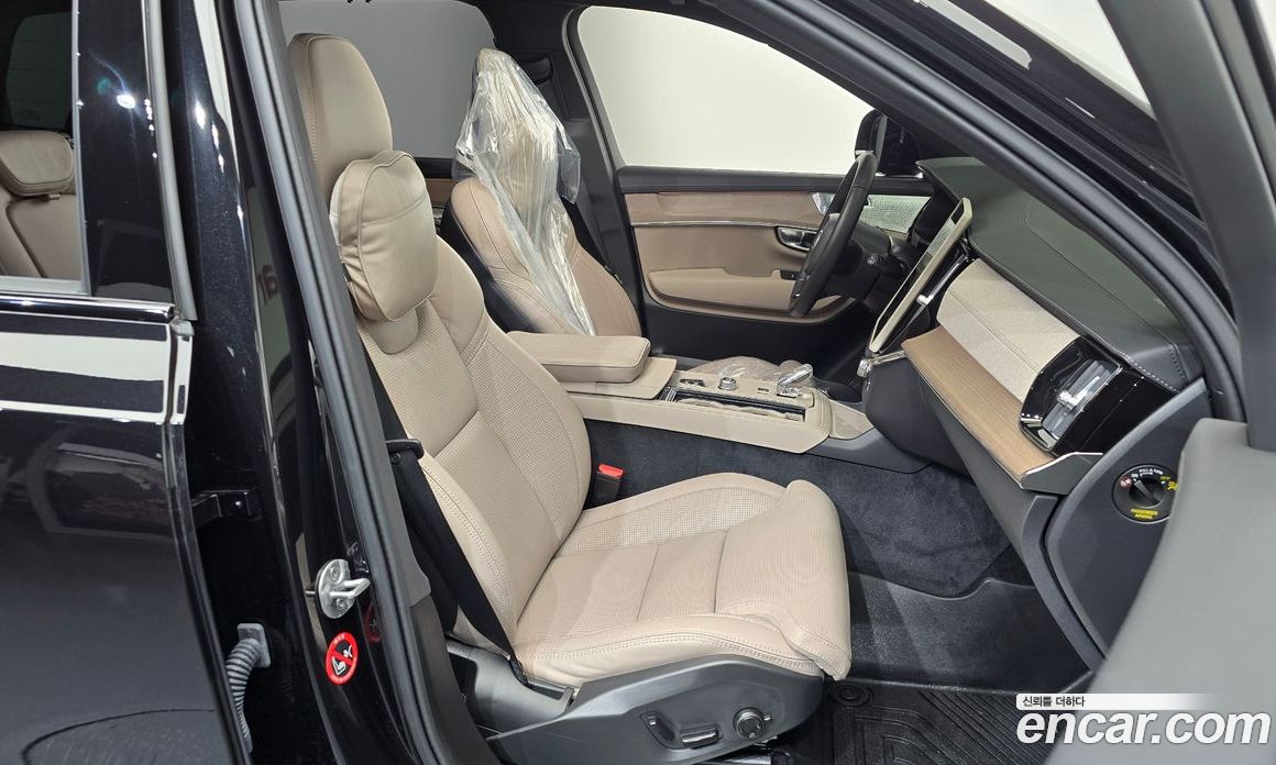 Volvo XC90 2nd Gen фото 26