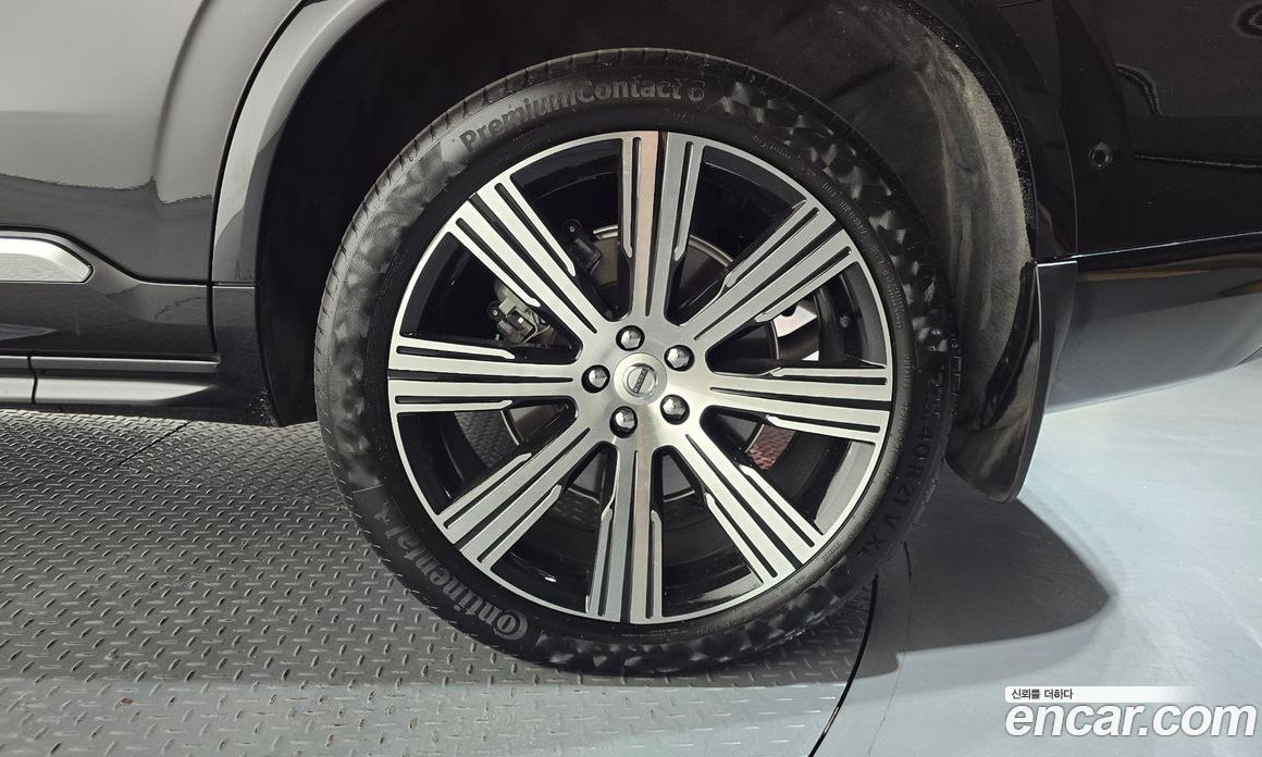 Volvo XC90 2nd Gen фото 21