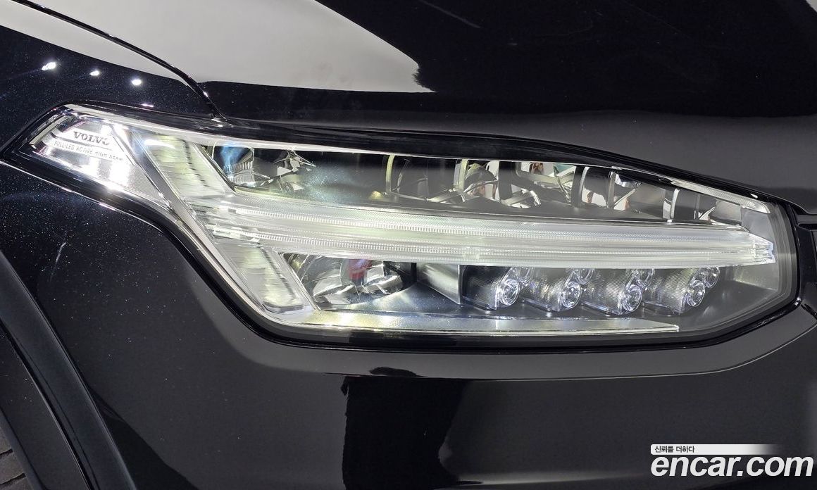 Volvo XC90 2nd Gen фото 22
