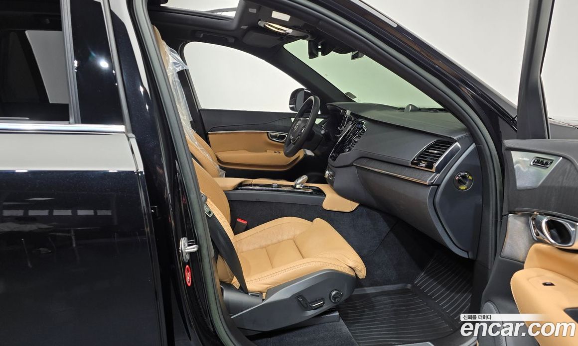 Volvo XC90 2nd Gen фото 26
