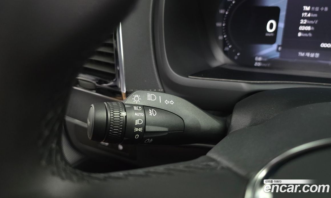 Volvo XC90 2nd Gen фото 27