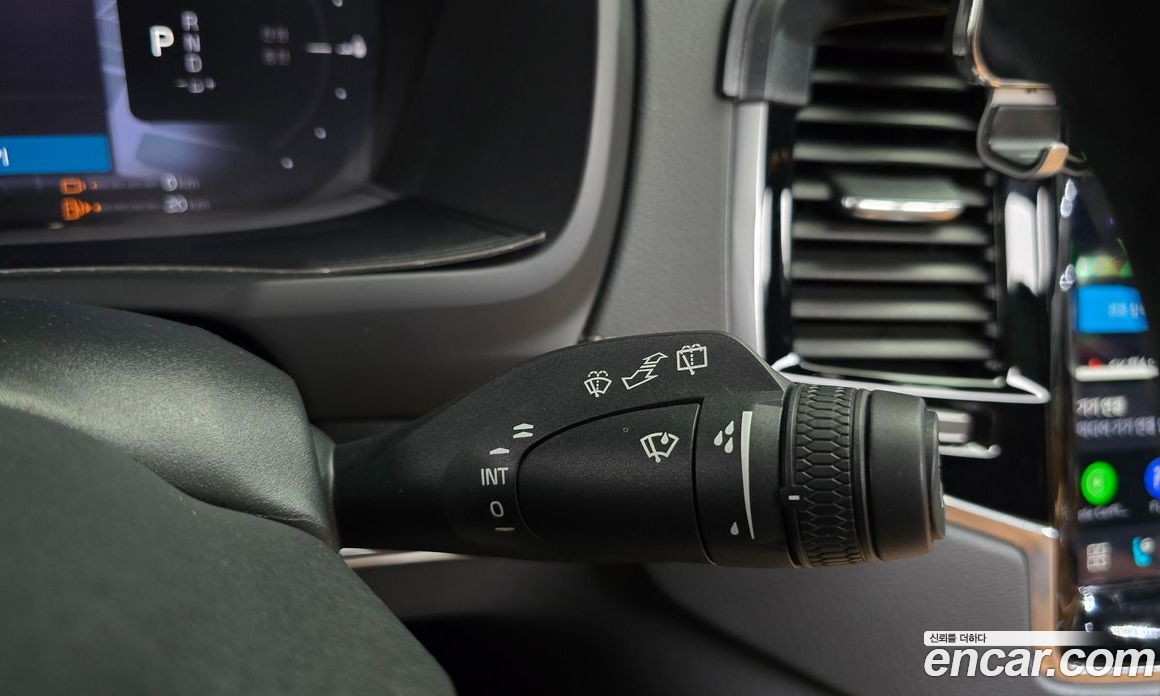 Volvo XC90 2nd Gen фото 28