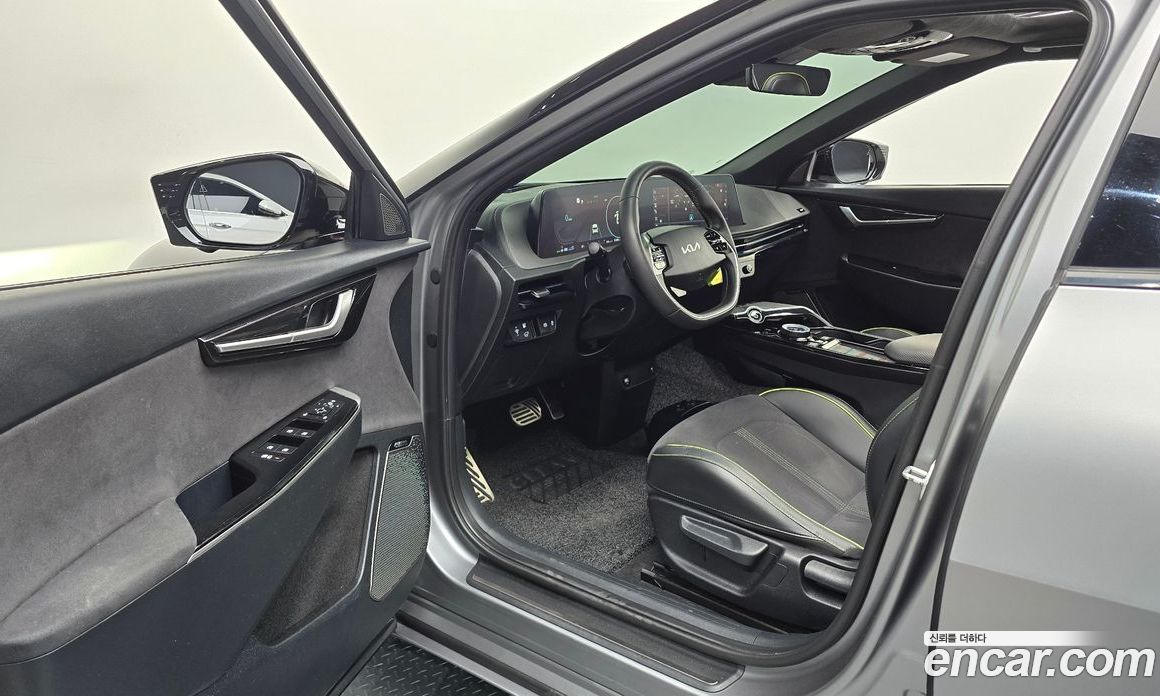 Kia EV6 фото 10
