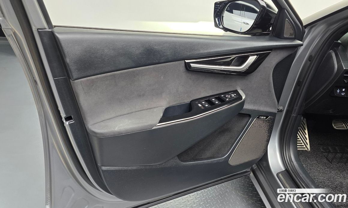 Kia EV6 фото 24
