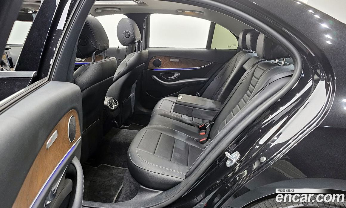 Mercedes-Benz E-Class W213 фото 12
