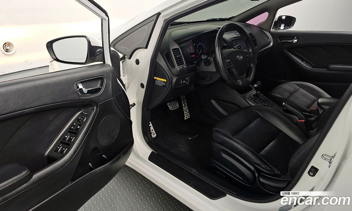 Kia K3 1st Gen фото 11