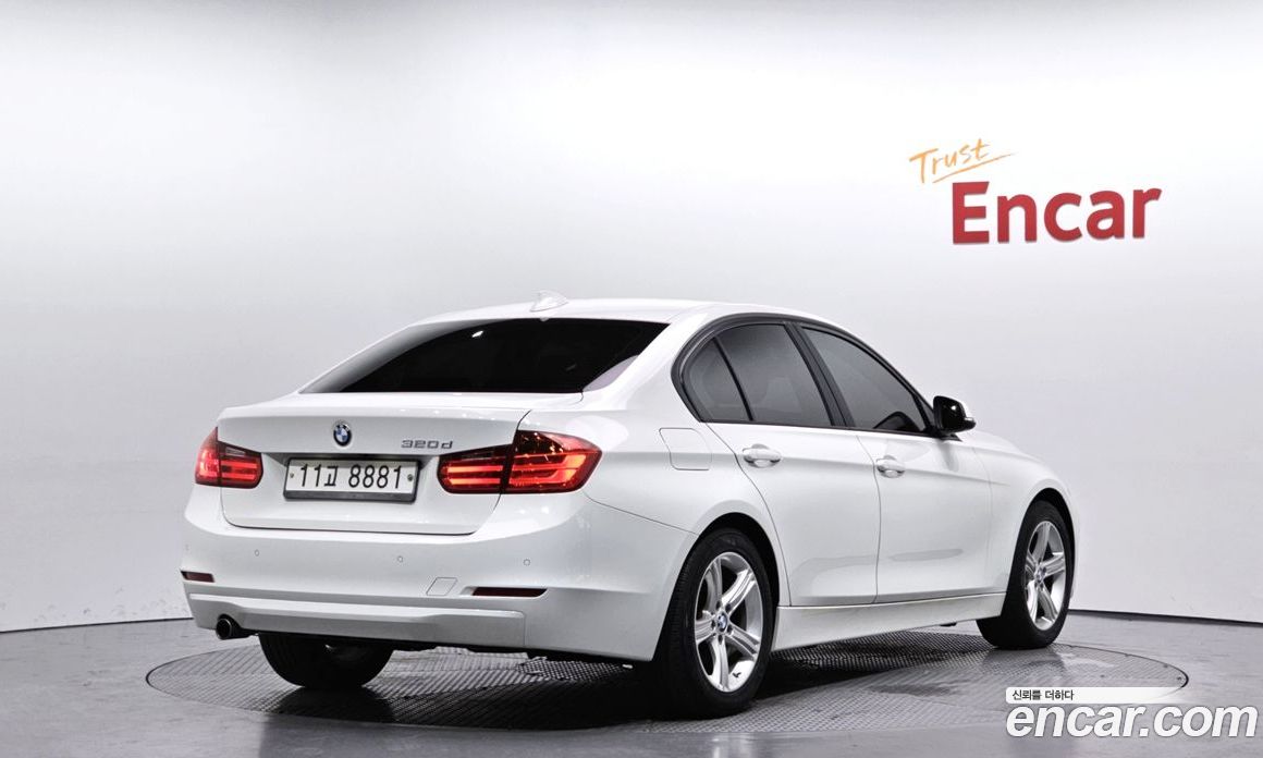 BMW 3-Series (F30) фото 2
