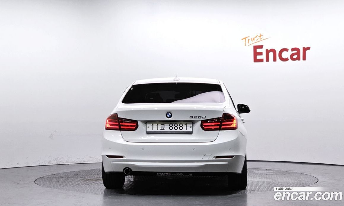 BMW 3-Series (F30) фото 4