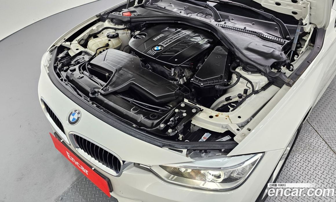 BMW 3-Series (F30) фото 6