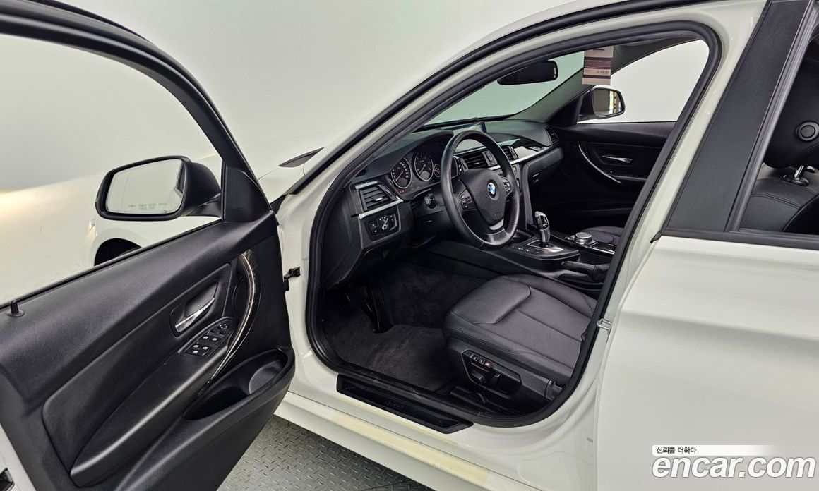 BMW 3-Series (F30) фото 10