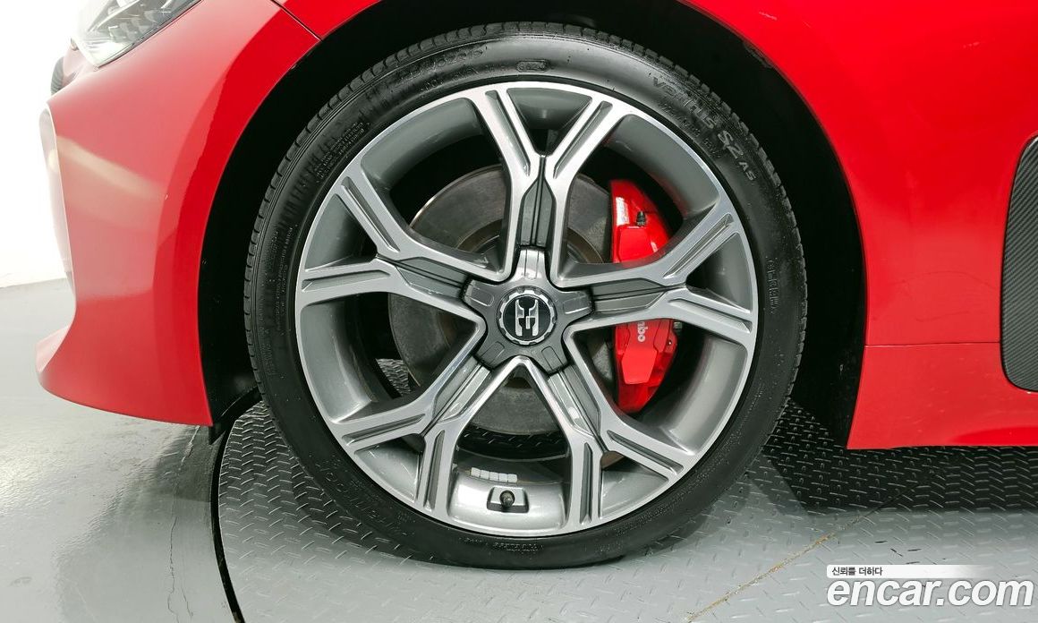 Kia Stinger фото 5