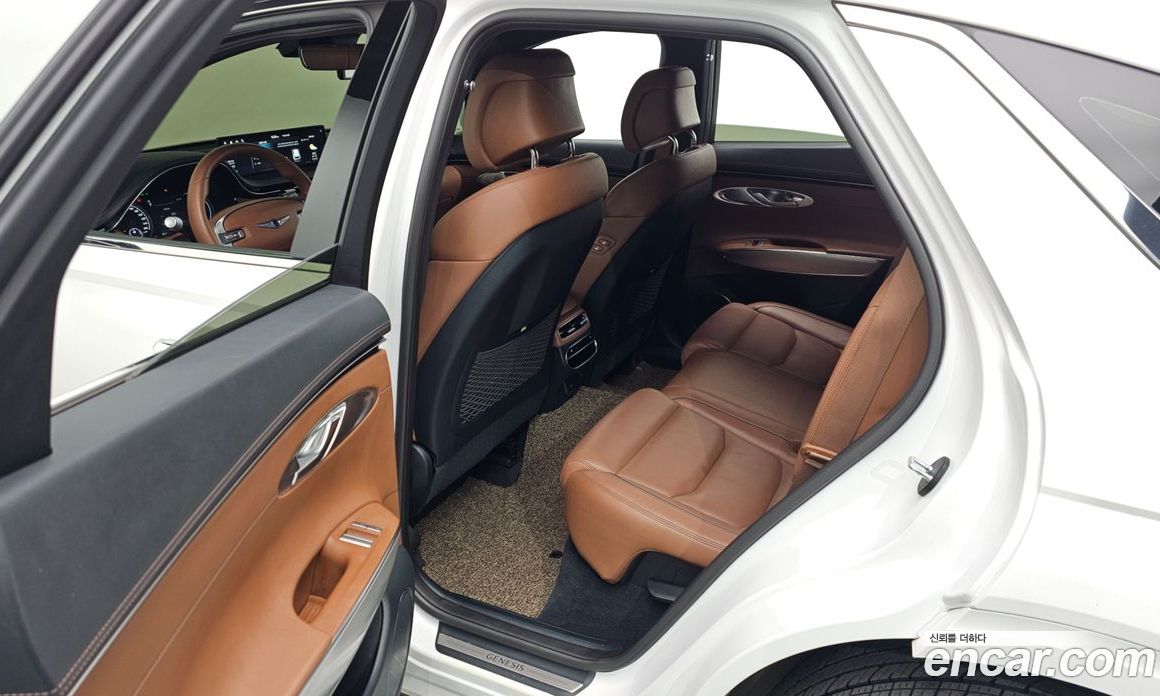 Genesis GV70 фото 13