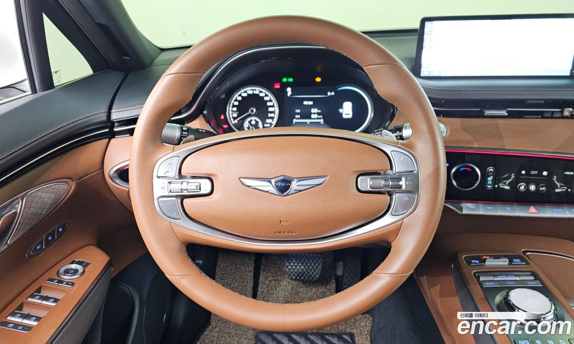 Genesis GV70 фото 14