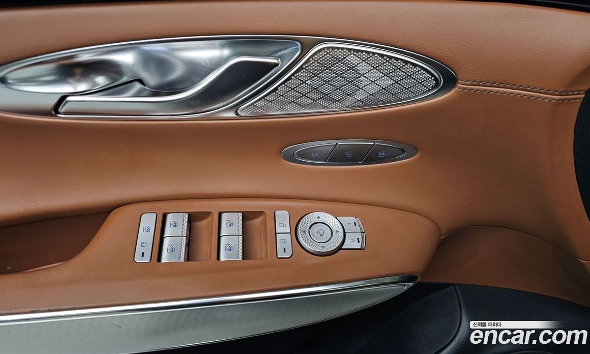 Genesis GV70 фото 17