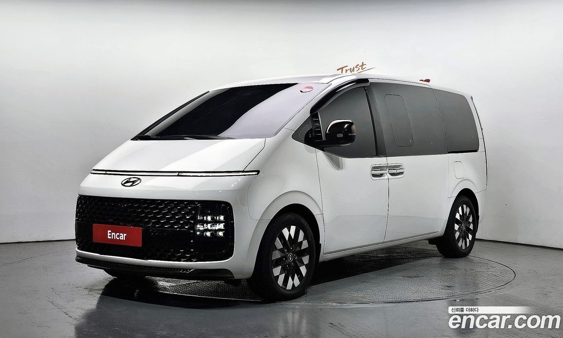 Hyundai Staria