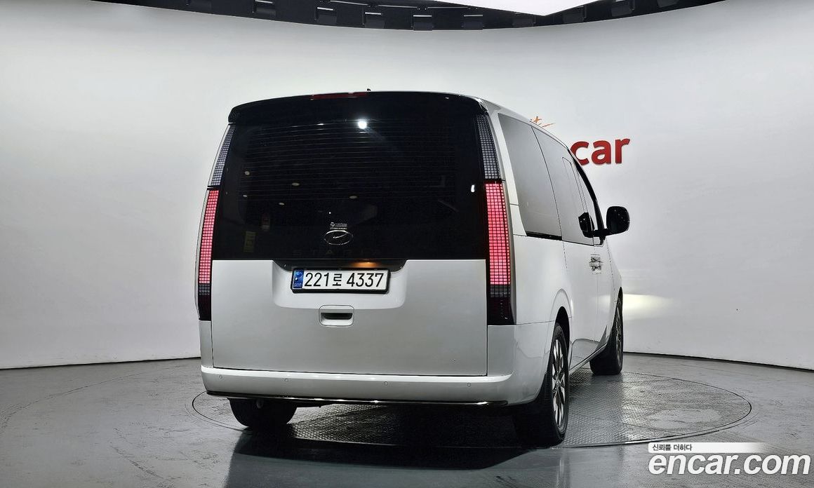 Hyundai Staria фото 4