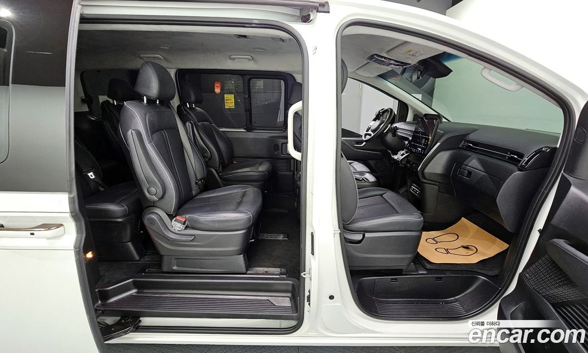 Hyundai Staria фото 11