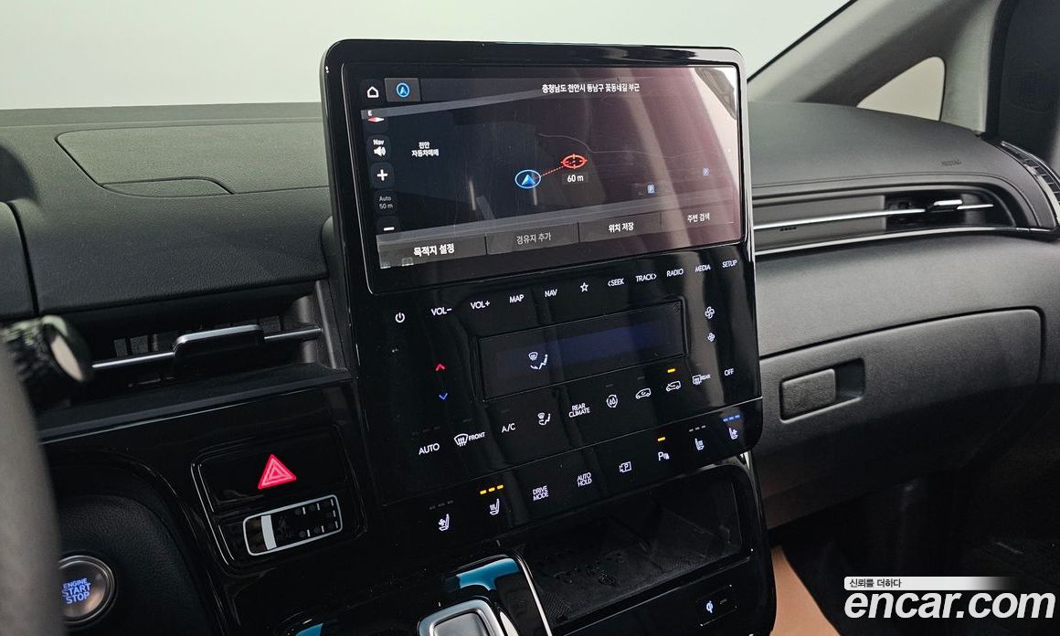 Hyundai Staria фото 16