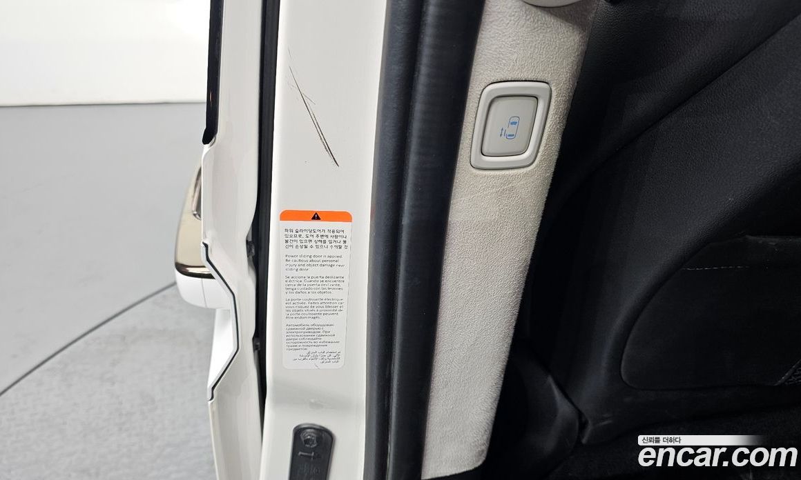 Hyundai Staria фото 18