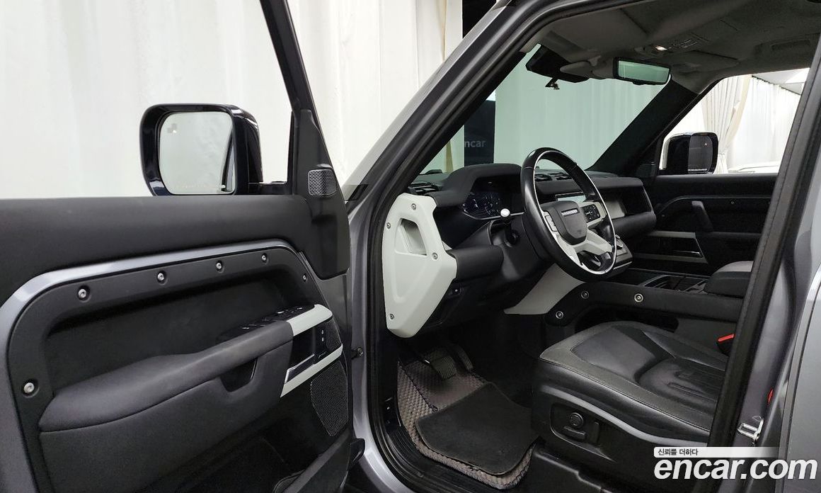 Land Rover Defender (L663) фото 10