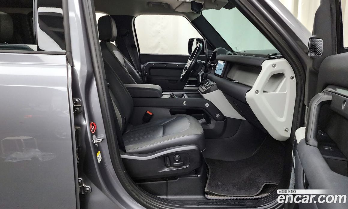 Land Rover Defender (L663) фото 11