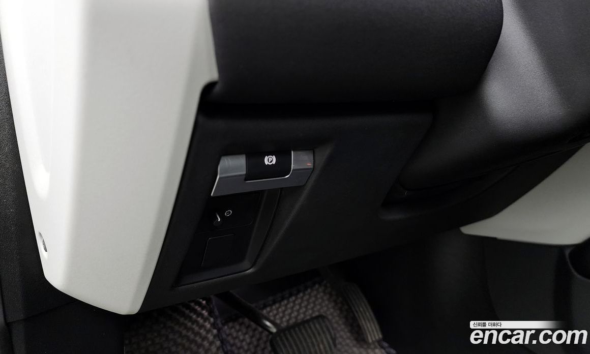 Land Rover Defender (L663) фото 16